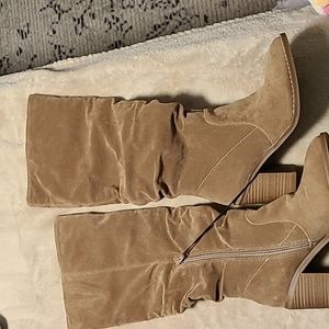 Women's Lainee Heeled Scrunch Fashion Boots Universal Thread Taupe NWT